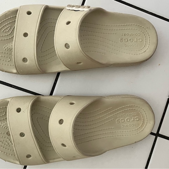 Crocs Slides - Picture 3 of 9